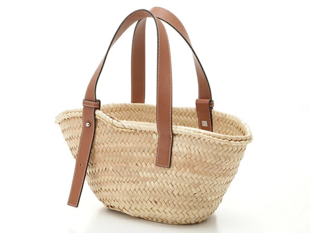 Loewe handbag palm bag basket calfskin leaf Black